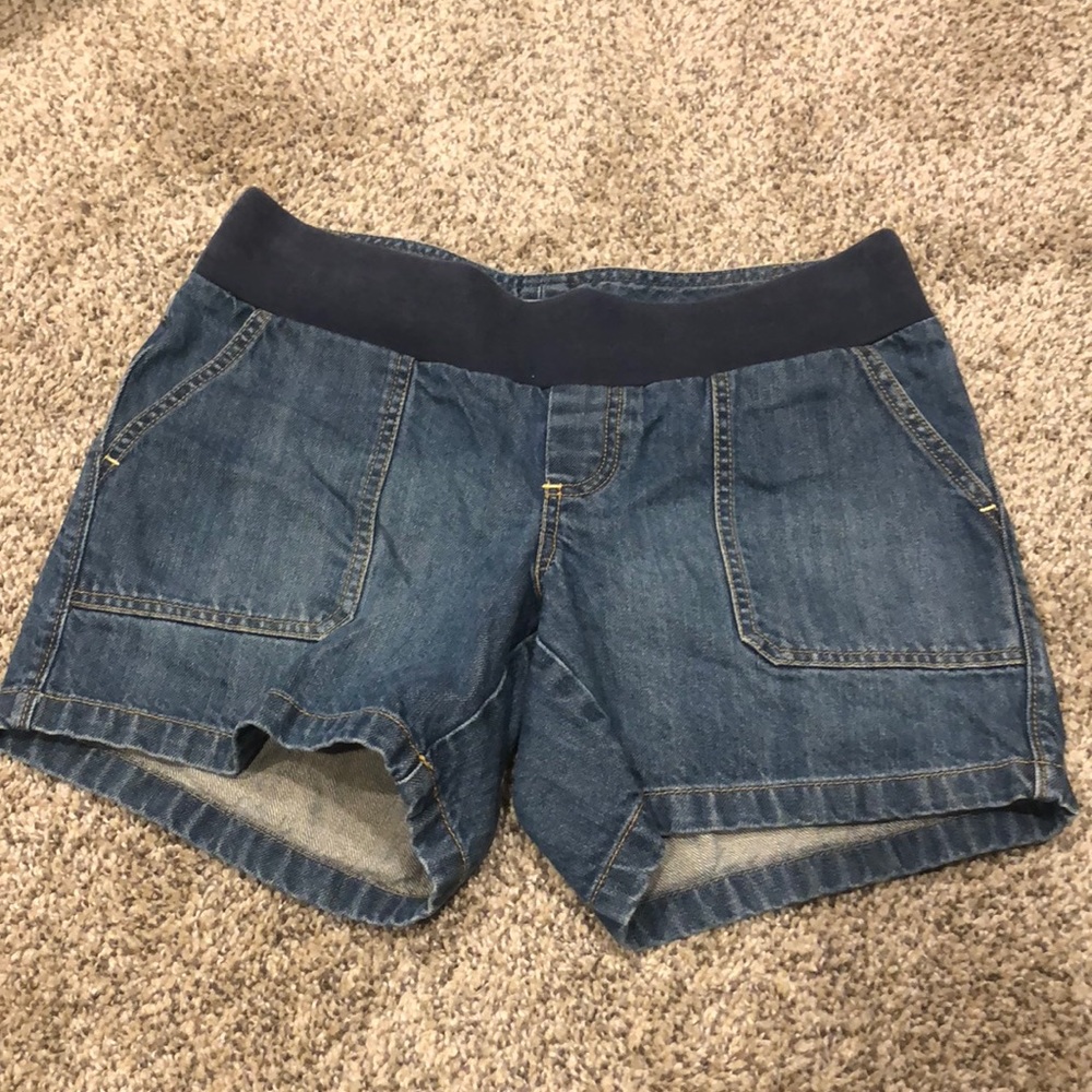 Old navy maternity denim shorts